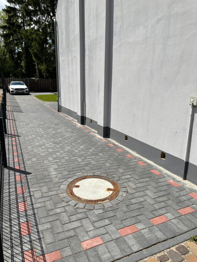 Citygluecknms - Direkt Am Bahnhof Und Einkaufszentrum Ноймюнстер Экстерьер фото